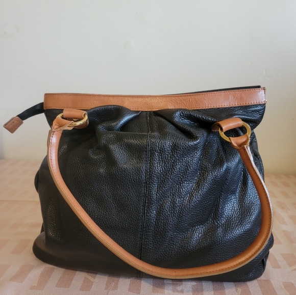 Valentina Leather Shoulder Bag - Picture 3 of 12